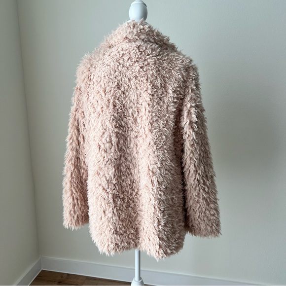 Plush Faux Shearling Jacket - Picture 6 of 7